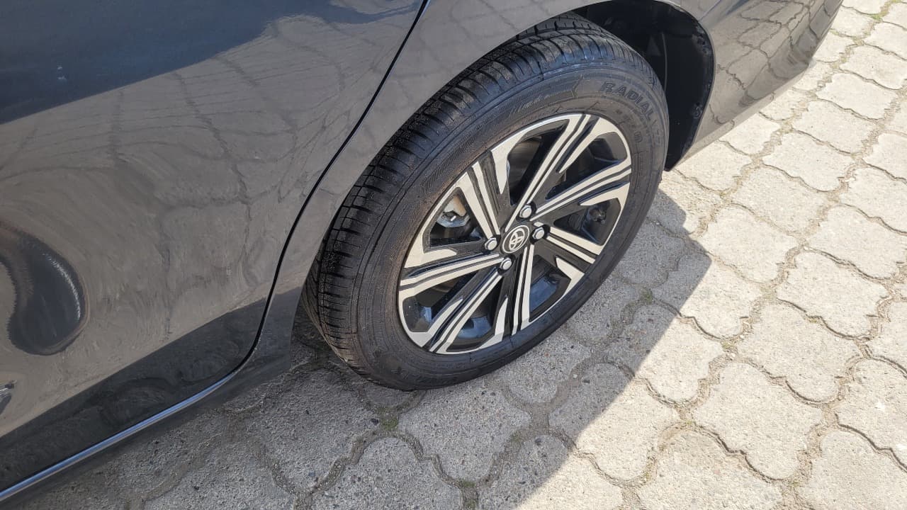 YARIS CVT FULL 1.5 - view 14