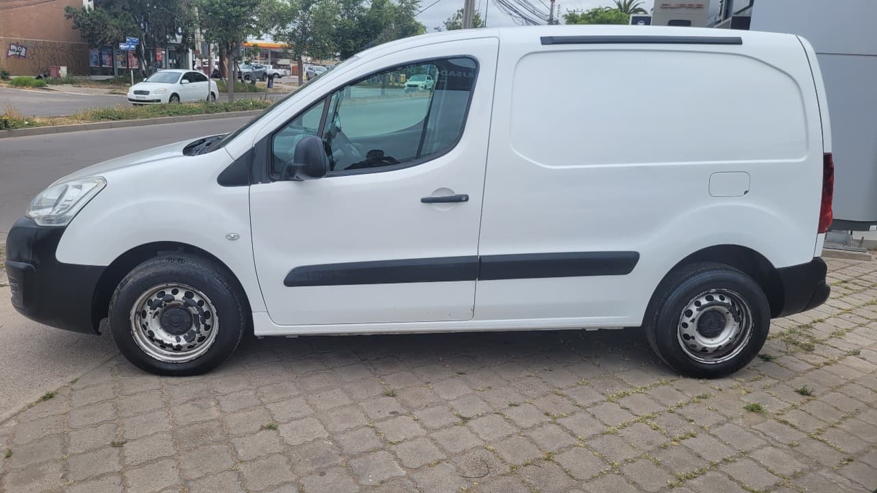 BERLINGO B9 HDI 1.6 FULL MEC. - view 4
