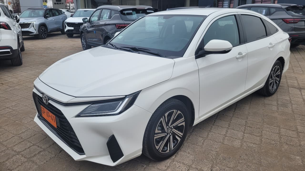 YARIS SD 1.5 FULL MEC. (INCLUYE PATENTE TAXI EJECUTIVO)