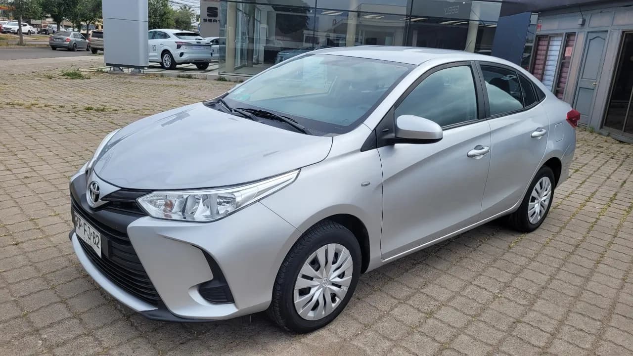 YARIS SEDAN OTTO 1.5 FULL MEC.